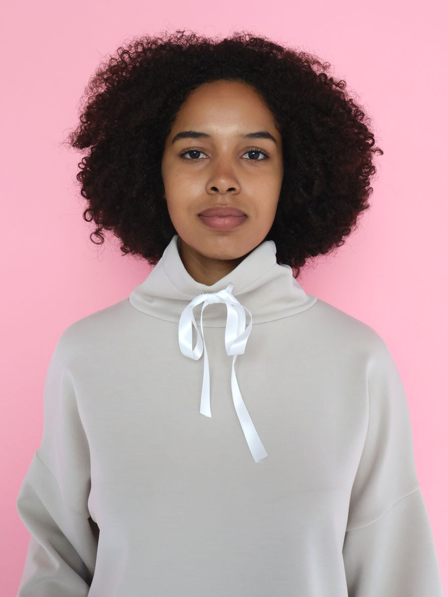 Soft elegance lounge pystykauluspaita