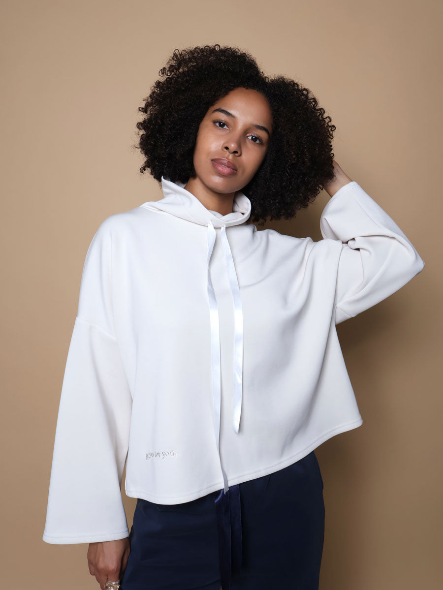 Soft elegance lounge pystykauluspaita