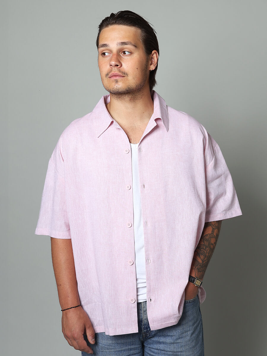 Relaxed fit short-sleeved collared shirt