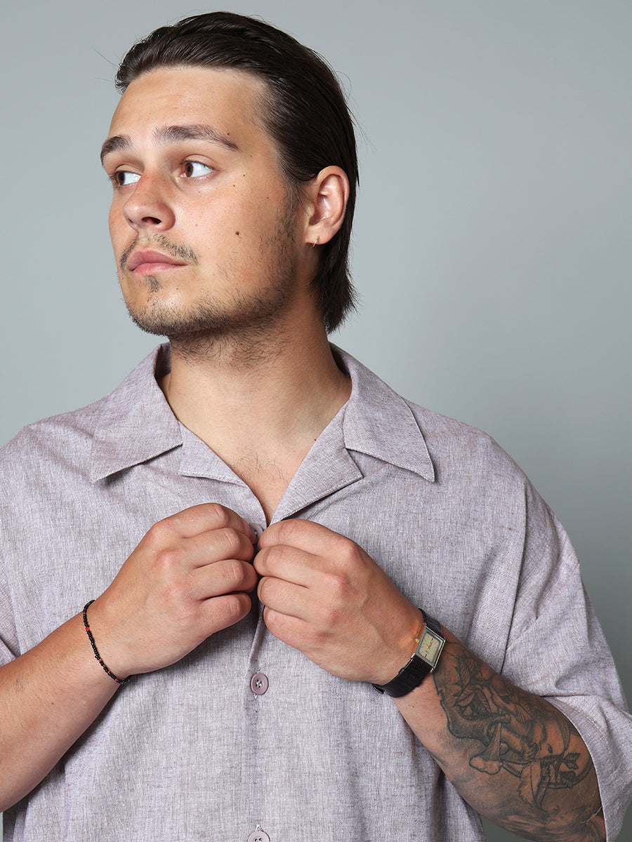 Relaxed fit short-sleeved collared shirt