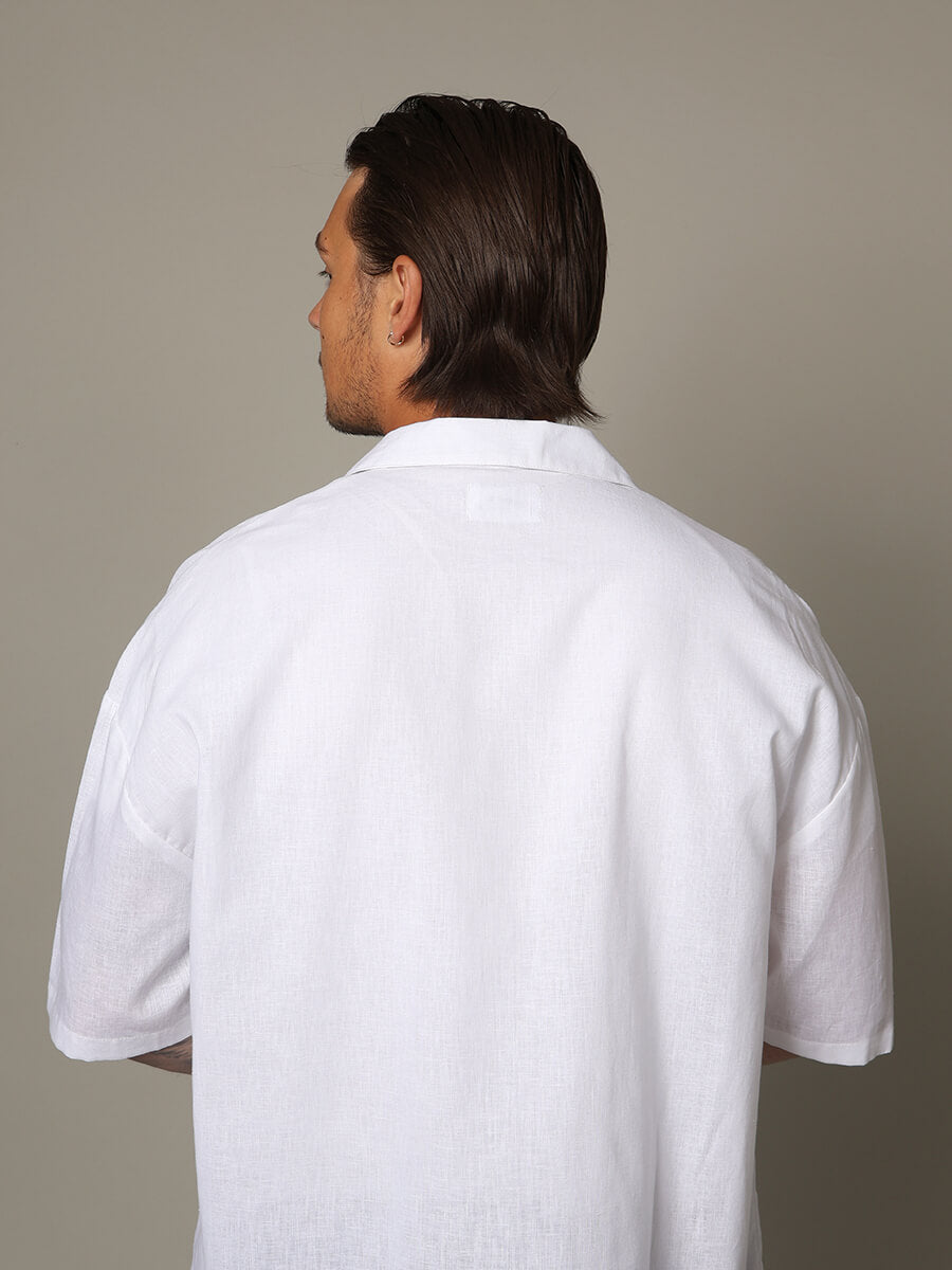 Relaxed fit short-sleeved collared shirt