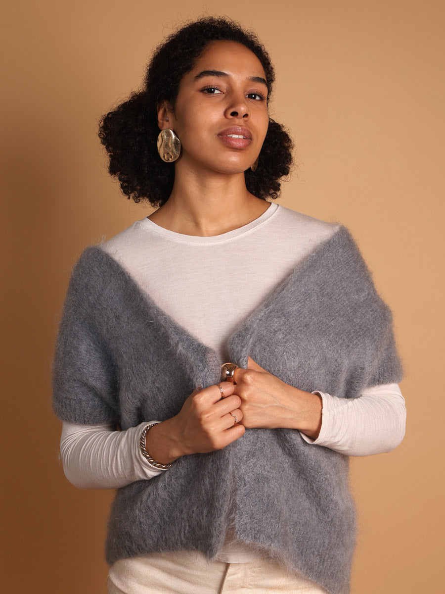 Smooth kid mohair cardigan sleeveless
