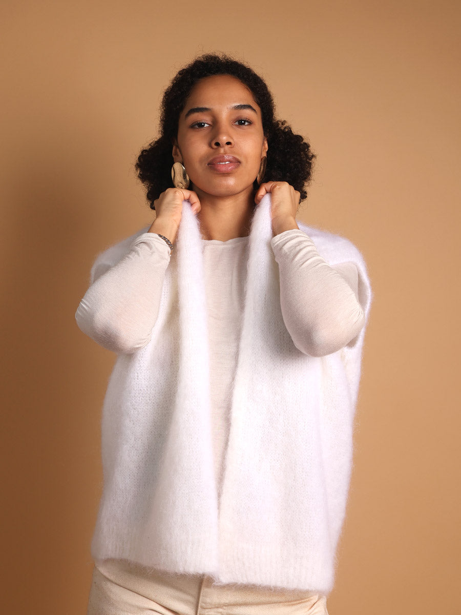 Smooth kid mohair cardigan sleeveless