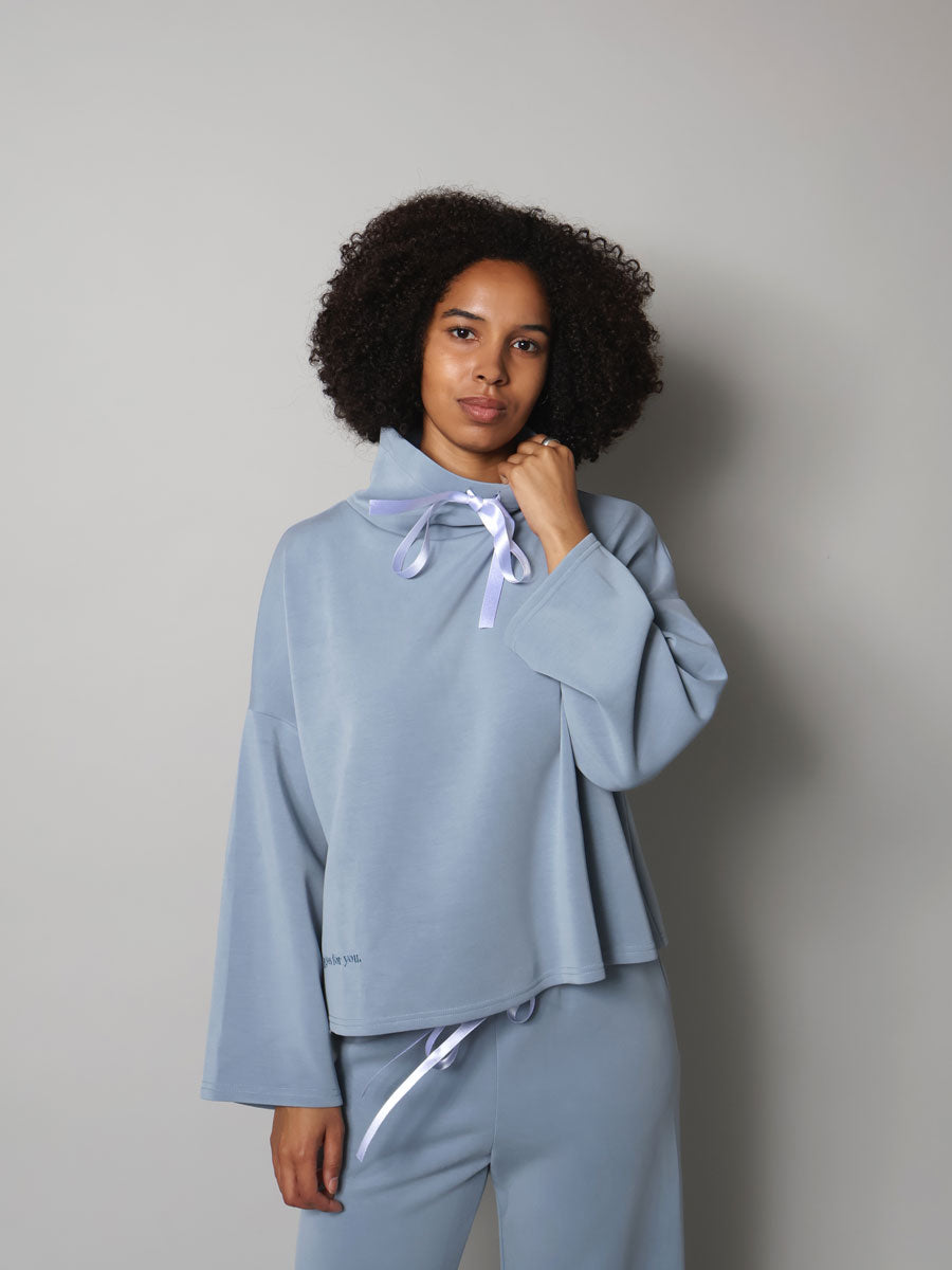 Soft elegance lounge pystykauluspaita