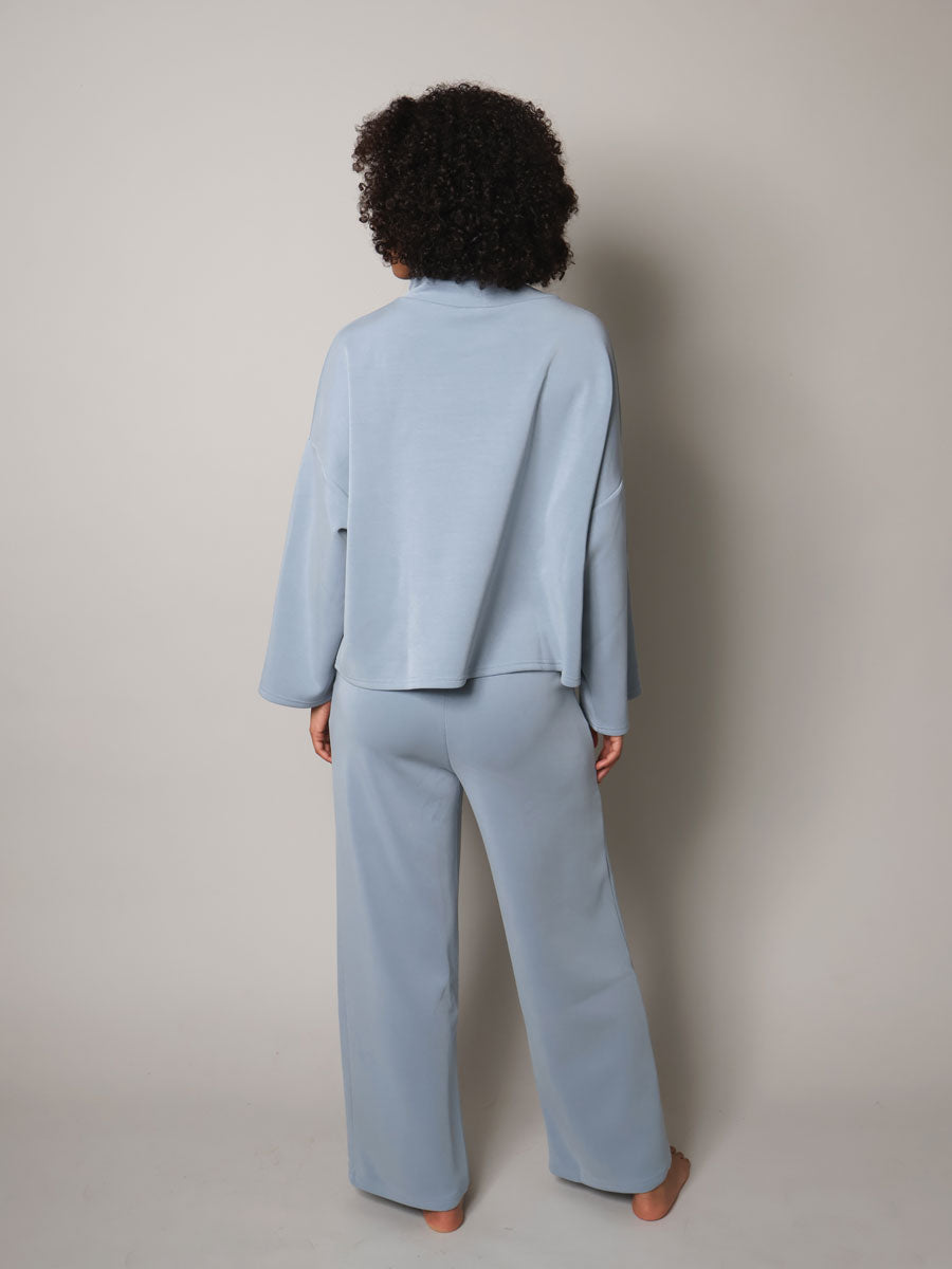 Soft elegance lounge pystykauluspaita